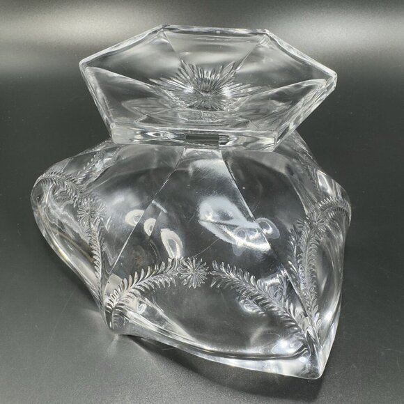 Edwardian Era McKee Glass Fern Garland Daisy Pattern Clear Manganese 365nm Glow - Picture 15 of 15